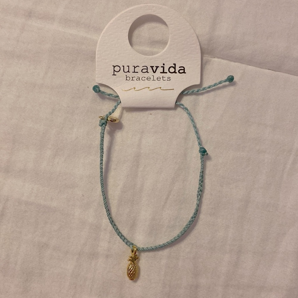 Pura vida braclet with pineapple